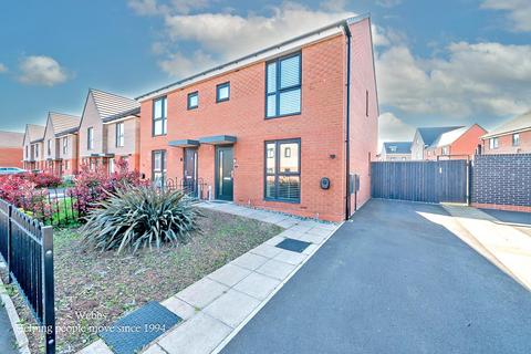 3 bed property, in Buttercup Crescent, £260,000