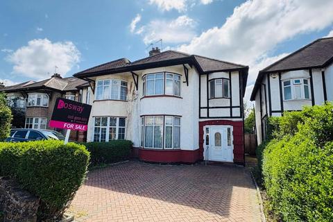 3 bed property, in Hale Lane, £745,000