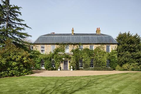 12 bed property, in Saltwood House, £3,500,000