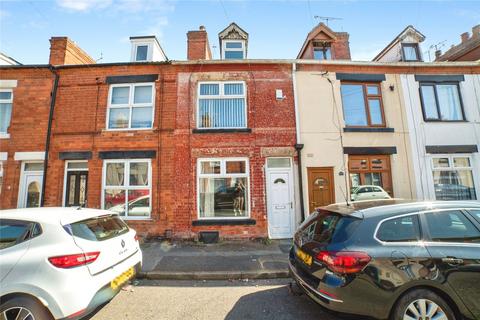 3 bed property, in Park Street, £70,000
