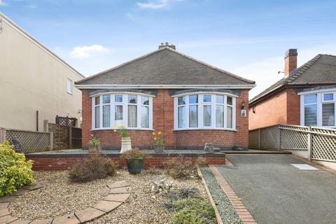 2 bed property, in Beech Lane, £180,000
