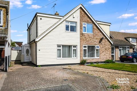 2 bed property, in Coombe Road, £335,000