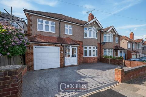 5 bed property, in Montbelle Road, £800,000