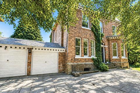 5 bed property, in Doveston Road, £1,175,000