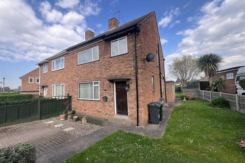 3 bed property, in Jamaica Road, £245,000