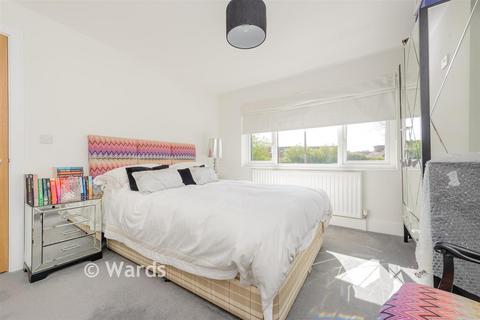 3 bed property, in Eynsford Road, £625,000