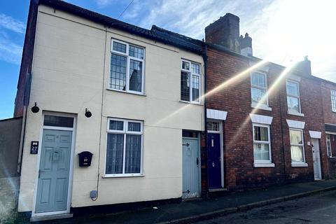 3 bed property, in South Street, £190,000