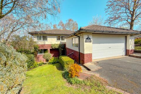 4 bed property, in Valley Drive, £750,000
