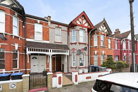 3 bed property, in Langton Road, £450,000