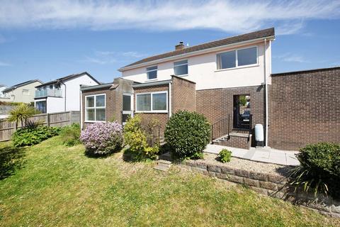 3 bed property, in Manor Road, £525,000