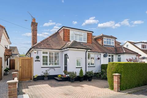 2 bed property, in Smithfield Road, £540,000