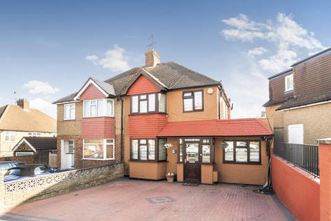 4 bed property, in Oldfields Circus, £725,000