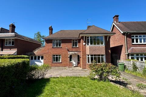 4 bed property, in Walford Road, £600,000