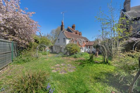 4 bed property, in St. James Street, £900,000