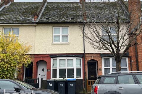 2 bed property, in Northborough Road, £415,000