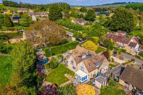 5 bed property, in Cooks Lane, £970,000