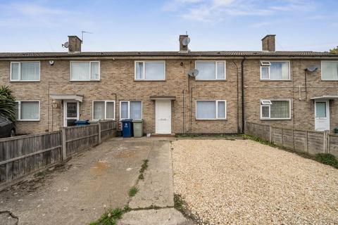 3 bed property, in 4 Brambling Way, £350,000