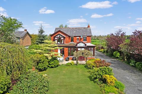 4 bed property, in Gill Lane, £775,000