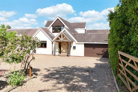 3 bed property, in Binton Road, £825,000