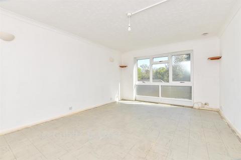 1 bed property, in Mulgrave Road, £200,000