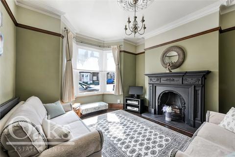3 bed property, in Alexandra Road, £525,000