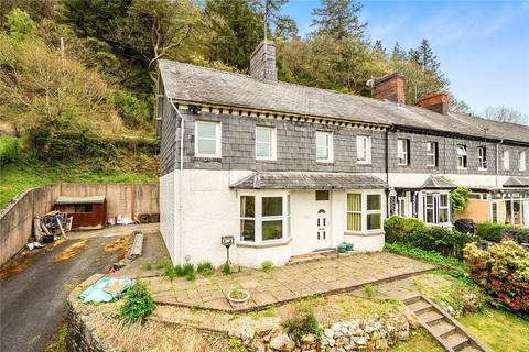 4 bed property, in Dyfnant Terrace, £210,000