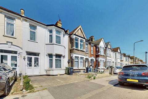 3 bed property, in Eton Road, £520,000