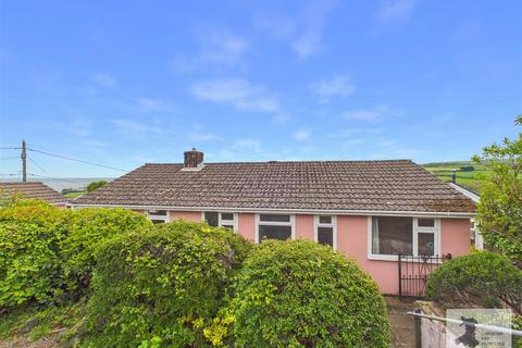 3 bed property, in Aberporth, £250,000