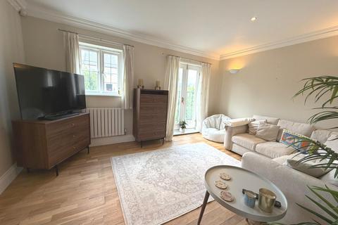 3 bed property, in St. Thomas A Becket Walk, £500,000