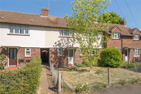 3 bed property, in Heathfield Road, £425,000
