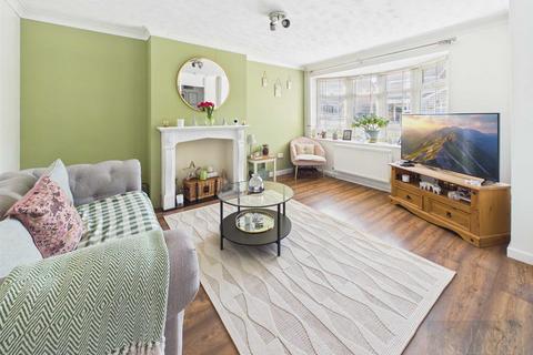 3 bed property, in Watson Avenue, £265,000