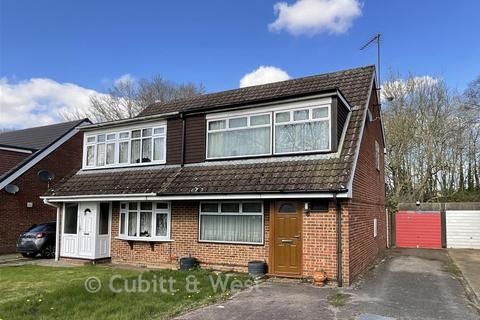 3 bed property, in Anglesey Close, £299,950