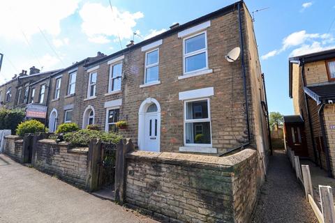 3 bed property, in Simmondley Lane, £279,950