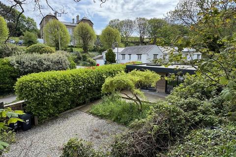 3 bed property, in Grannys Lane, £715,000