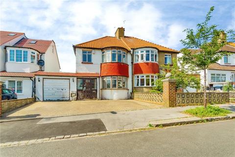 4 bed property, in Croft Road, £600,000