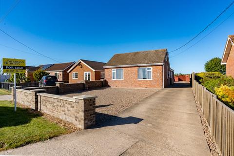 3 bed property, in West End Road, £199,950