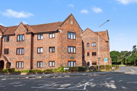 1 bed property, in Tynedale Square, £79,000