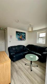4 bed property, in Hathaway Road, £15,000