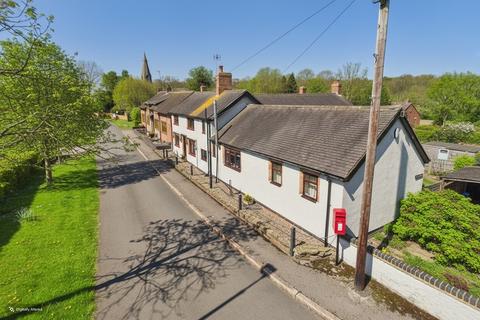 4 bed property, in Main Street, £500,000