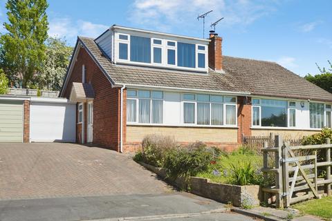3 bed property, in Oadby Rise, £220,000