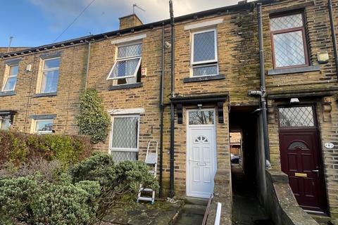 1 bed property, in Higher Intake Road, £80,000