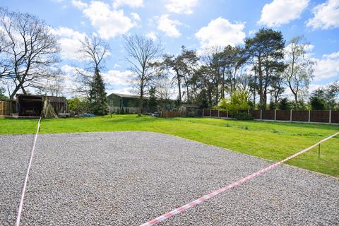 Land, in Heathwood Road, £155,000