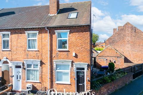 2 bed property, in Church Street, £125,000
