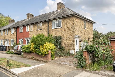2 bed property, in Blanchland Road, £425,000