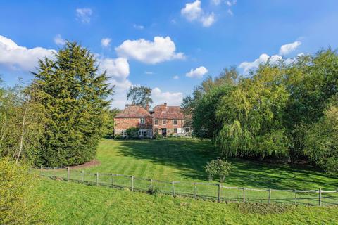 5 bed property, in Bilsington, £1,500,000