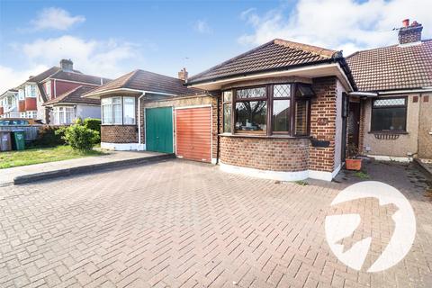 3 bed property, in Belmont Road, £425,000