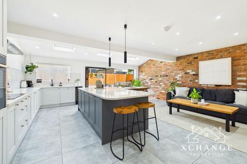 4 bed property, in Weston Lane, £510,000