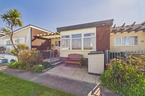 2 bed property, in Widemouth Bay Holiday Village, £120,000