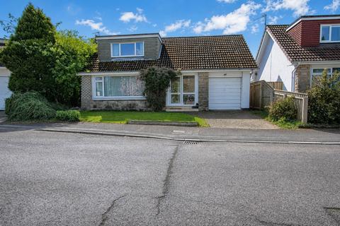 3 bed property, in Ash Grove, £295,000