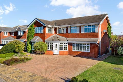 5 bed property, in Barrington Drive, £500,000